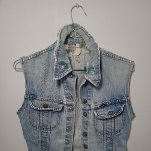 Floral Embroidered Vintage Jean Vest